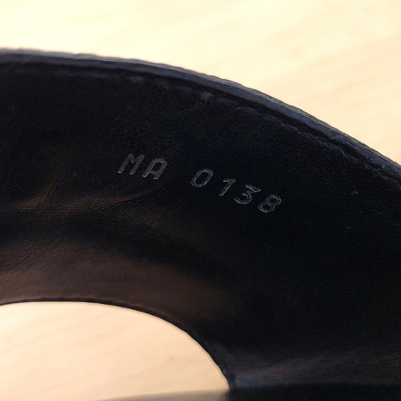 Louis Vuitton Lock it Mules - Picture 9 of 9